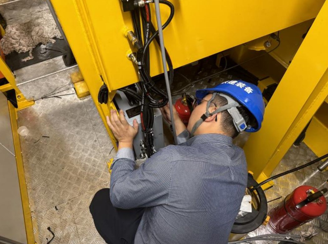 中國(guó)鐵建壓軌列車智能在線油液監(jiān)測(cè)系統(tǒng)應(yīng)用案例 圖4